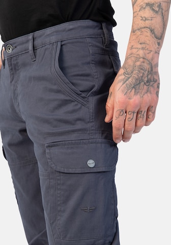 Hero Regular Cargohose in Blau