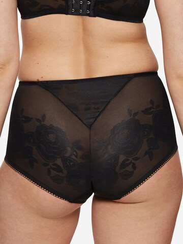 TRIUMPH Slip 'Wild Rose Sensation'‌ in Schwarz