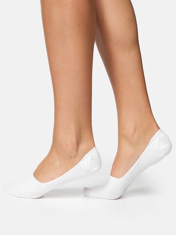 Nur Die Athletic Socks in White