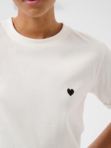 Tricou 'KAHeart' de la Kaffe pe alb