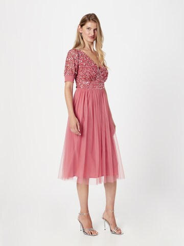 Maya Deluxe Коктейльное платье в Ярко-розовый: спереди