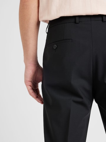 regular Pantaloni con piega frontale di s.Oliver BLACK LABEL in nero