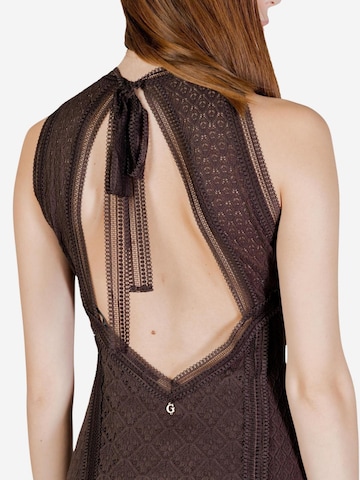 GUESS Klänning 'NEW LIZA DRESS W6GK16 K2953' i brun