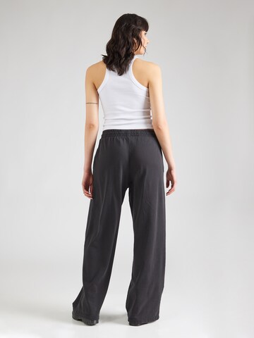 Wide leg Pantaloni di WEEKDAY in grigio