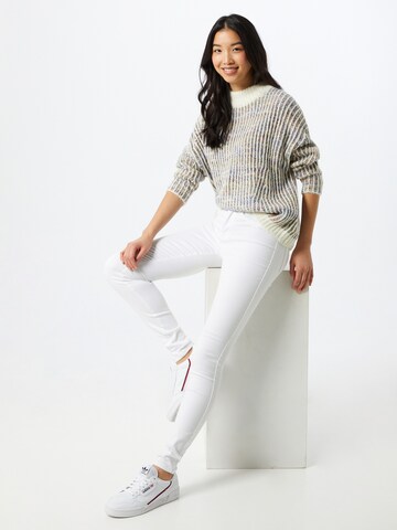 Skinny Jean 'Royal' ONLY en blanc