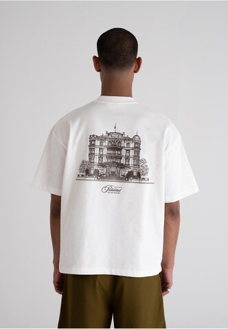 T-Shirt 'Grand Resort' Prohibited en blanc : devant