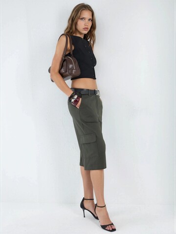 Loosefit Pantalon cargo Hiccup en vert