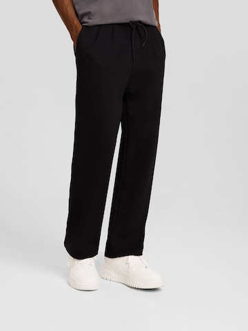 Regular Pantaloni de la Bershka pe negru: față