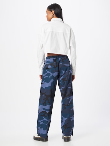 Loosefit Pantalon cargo Nasty Gal en bleu