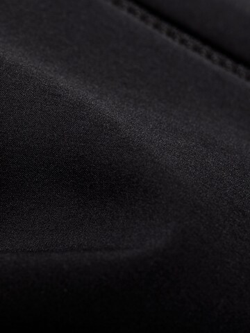 MAMMUT Outdoorjacke in Schwarz