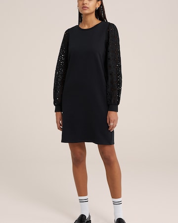 Robe WE Fashion en noir : devant