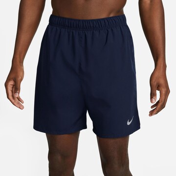 NIKE Regular Sportshorts 'Challenger' in Blau