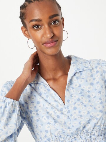 The Frolic Bluse in Blau