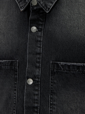 Pull&Bear Regular fit Prehodna jakna | črna barva