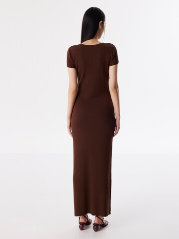 Twist Dress in Brown