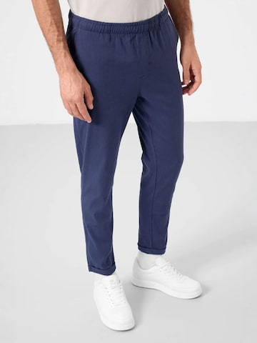 Tommy Life - Regular Calças chino em azul: frente