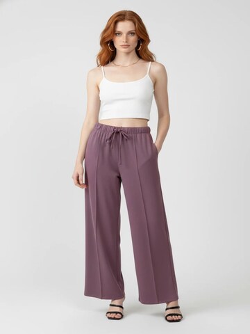 No Matter What Wide leg Broek in Lila: voorkant