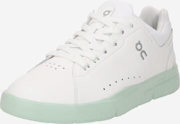 On Sneakers 'THE ROGER Advantage' in White: front