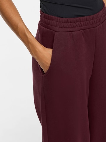 Barrel Pantaloni di VILA in rosso