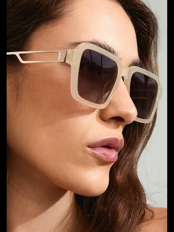 Pilgrim Sunglasses 'Addilyn' in Brown