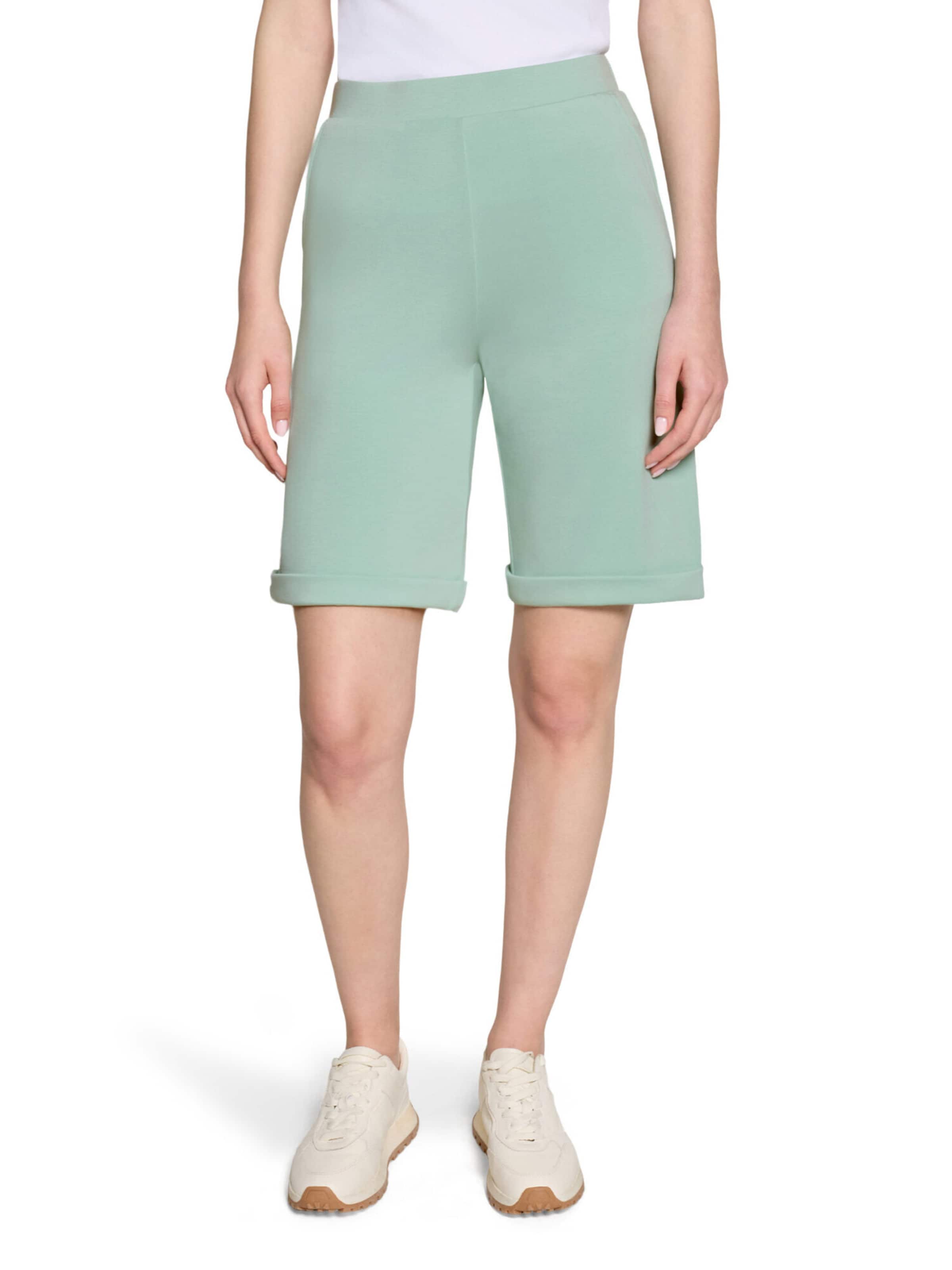 Betty Barclay Loose fit Pants in Green: front