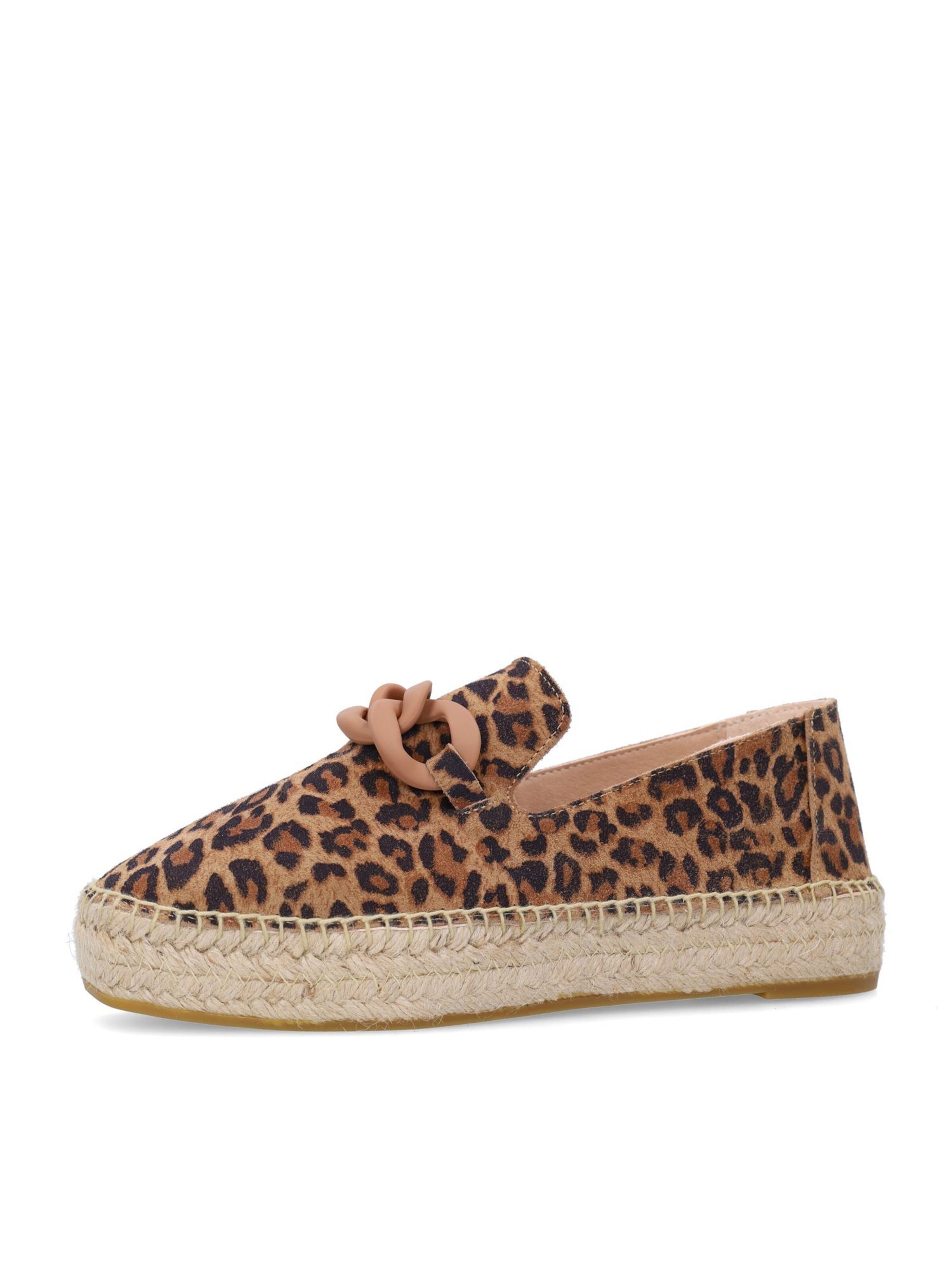 MANFIELD Espadrilles in Beige: front