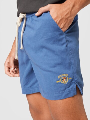 BDG Urban Outfitters Regular Shorts in Blau