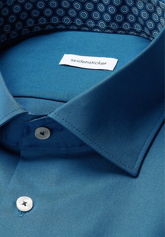Coupe slim Chemise business 'Schwarze Rose' SEIDENSTICKER en vert