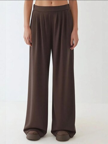 Wide leg Pantaloni di Hiccup in marrone: frontale