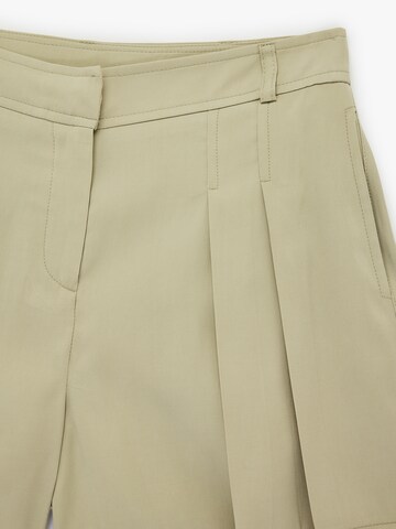 Koton Regular Shorts in Grün