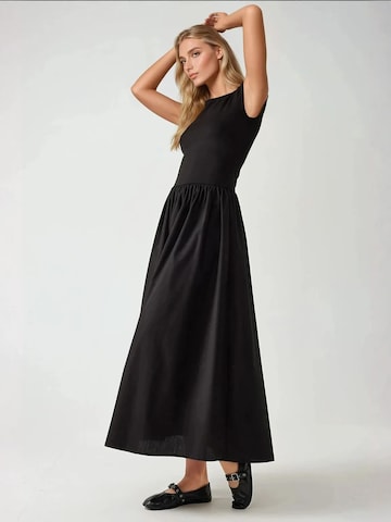 Hiccup Kleid in Schwarz