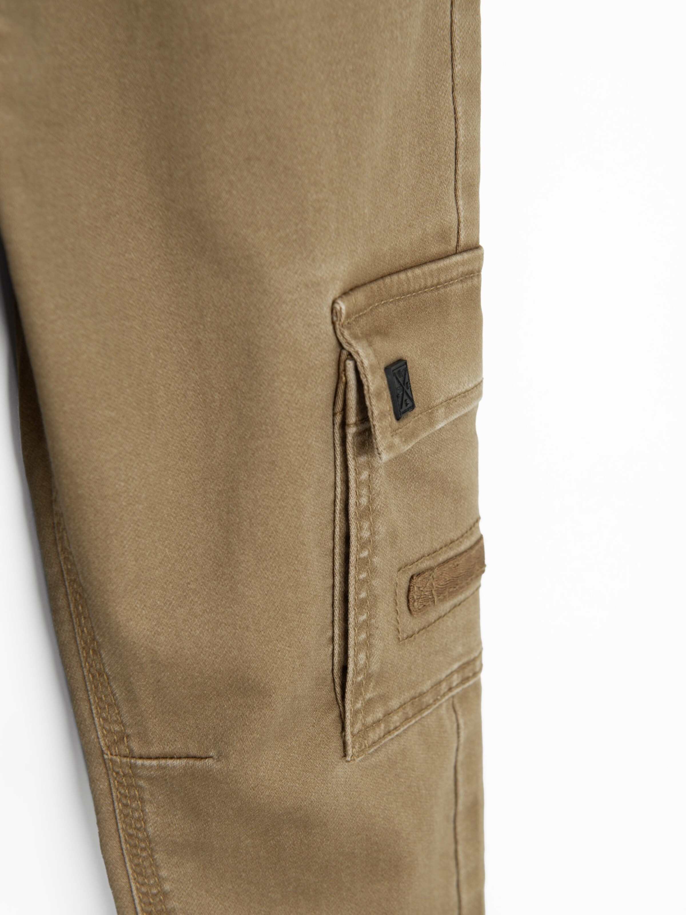 Cool Club Конический (Tapered) Штаны в Коричневый