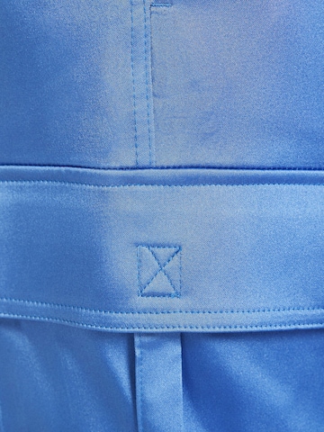 Tapered Pantaloni cargo di Bershka in blu