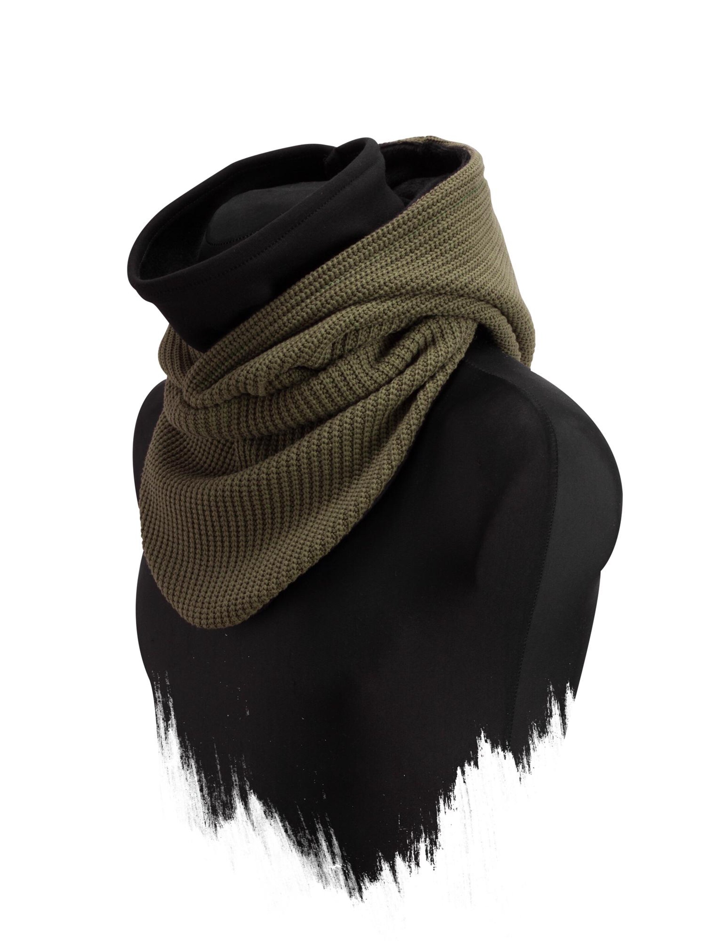 Manufaktur13 Scarf 'Hooded Loop' in Green