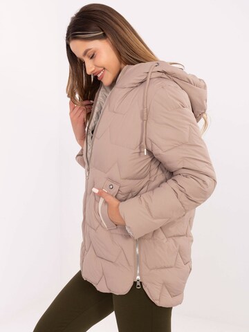 Madnezz House Between-Season Jacket in Beige