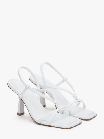 Estro Sandal '2238-2' in White: front