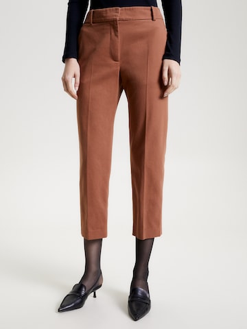 TOMMY HILFIGER Regular Chino 'Essential' in Bruin: voorkant