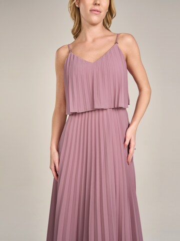 APART Kleid in Beige: Vorderseite