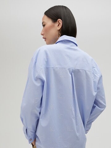Camicia da donna di Lola Casademunt in blu