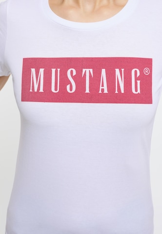 MUSTANG T-Shirt in Weiß