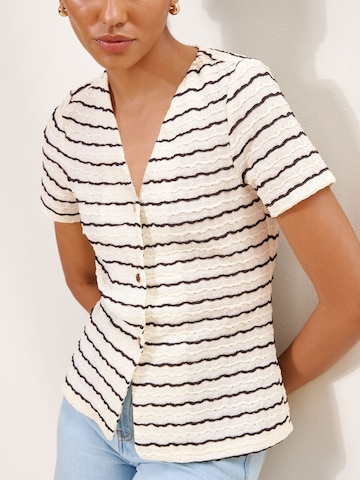 Lipsy Bluza | bela barva
