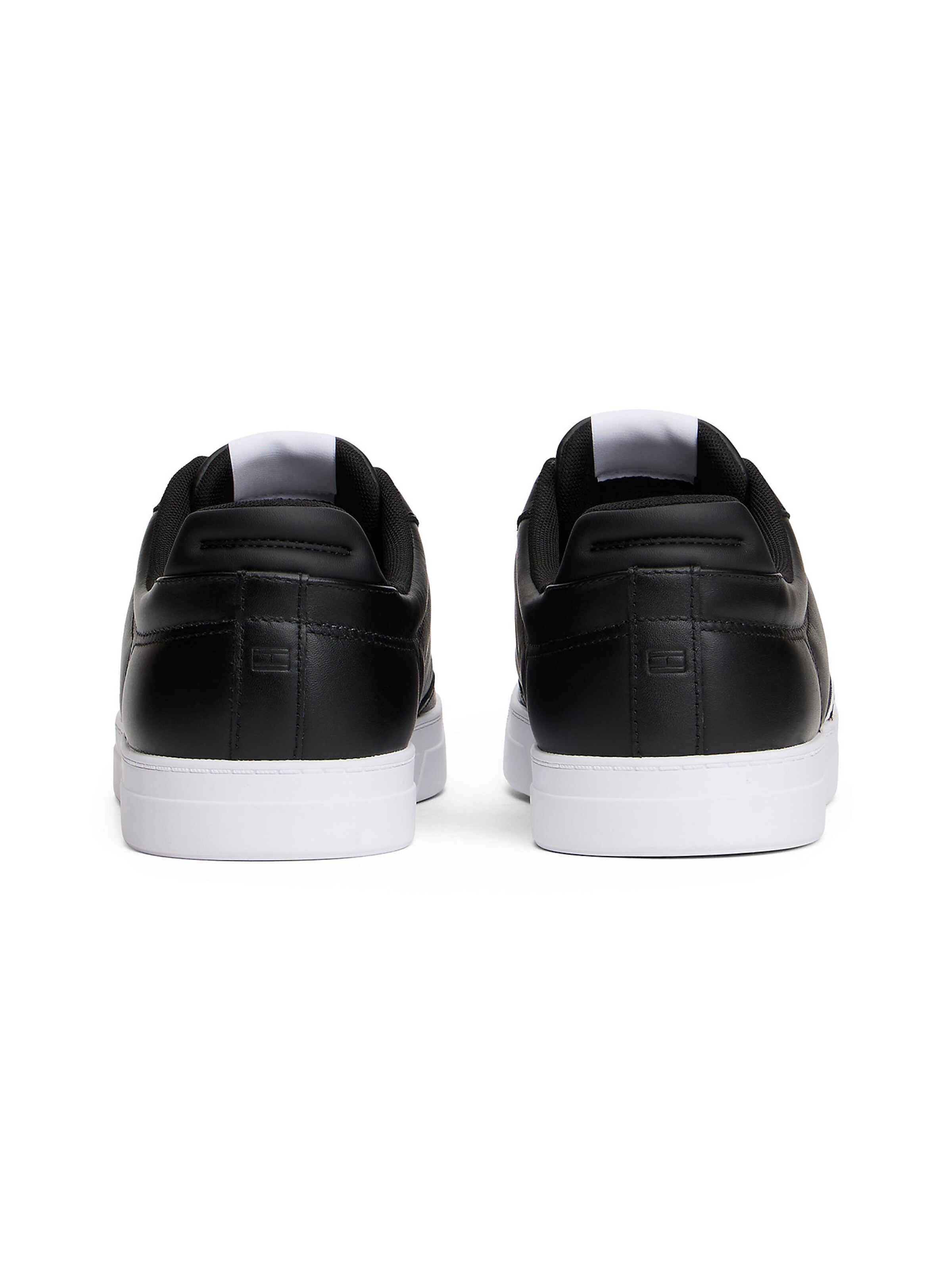 TOMMY HILFIGER Sneaker in Schwarz