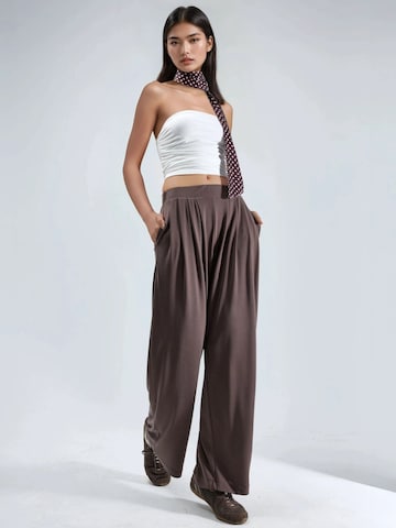 Loosefit Pantaloni di Busem in marrone