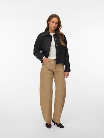 Veste mi-saison 'VMIda' VERO MODA en noir