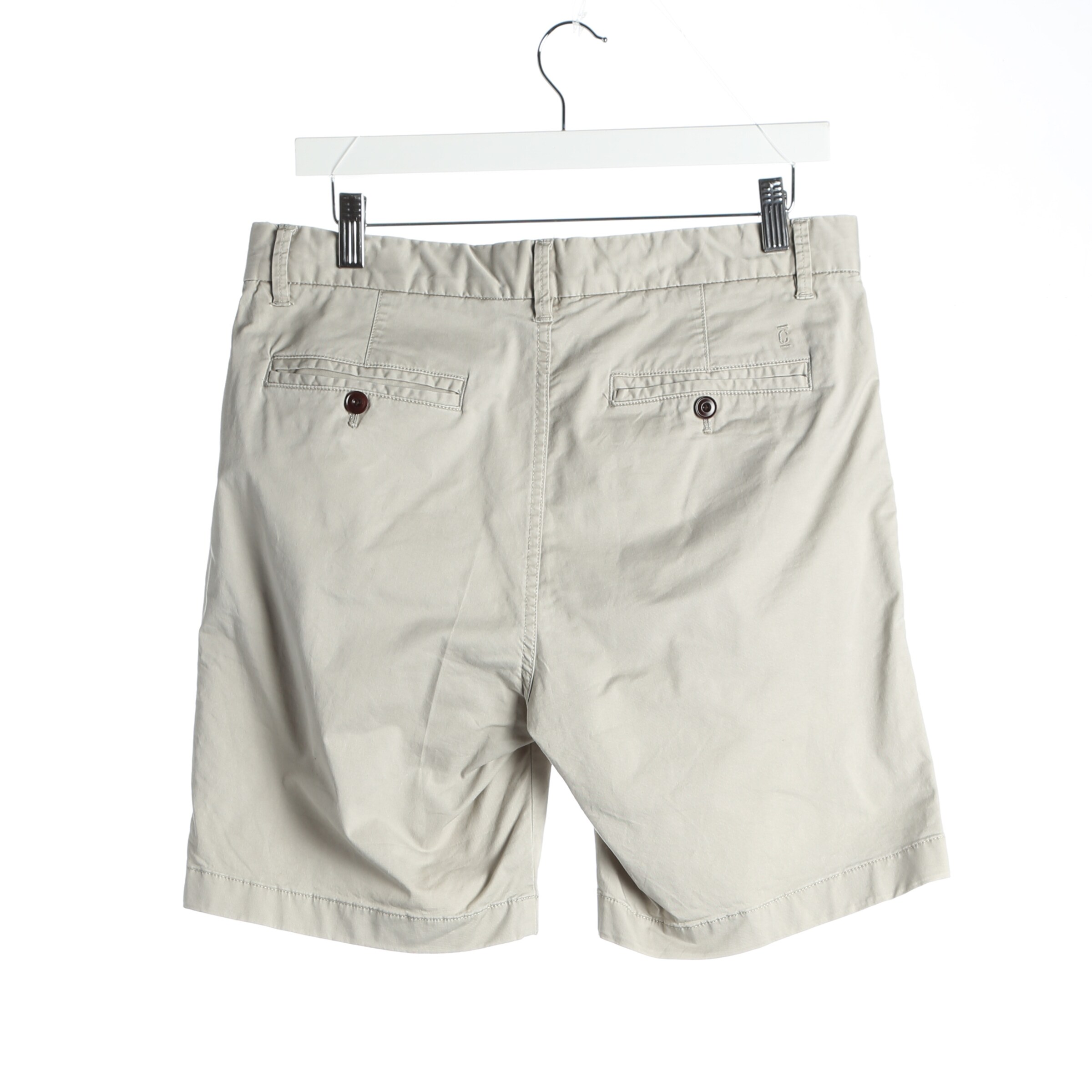 Closed Shorts in 30 in White