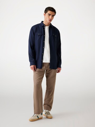 GUESS Regular fit Button Up Shirt in Blue