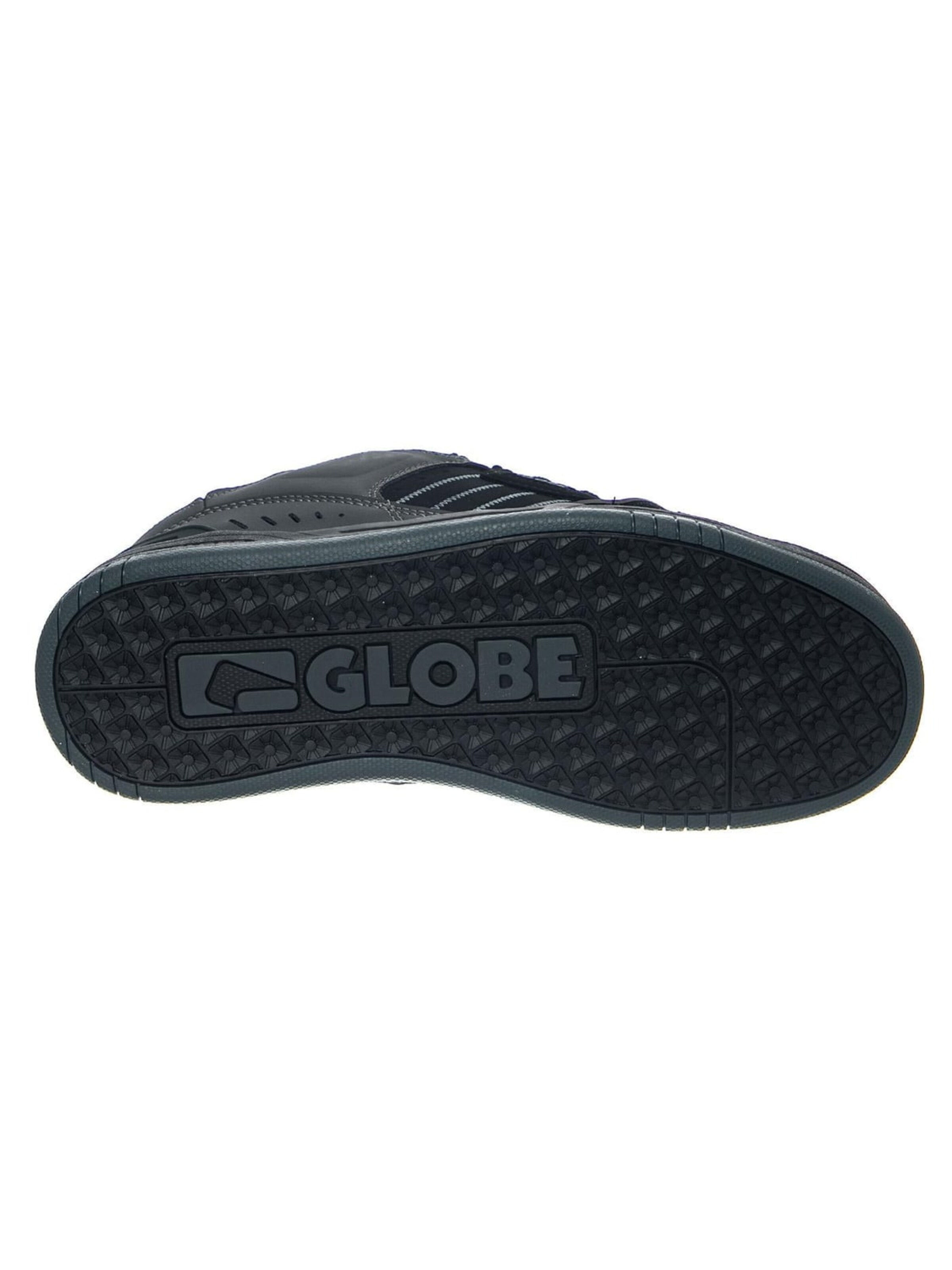 Globe Sneakers 'Fusion Black/White' in Black