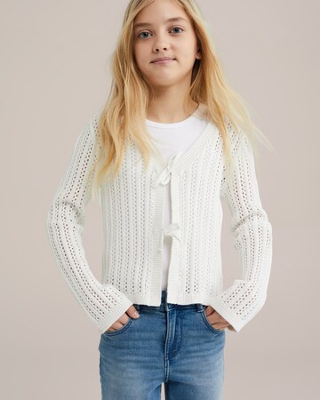 WE Fashion Knit cardigan in White: front