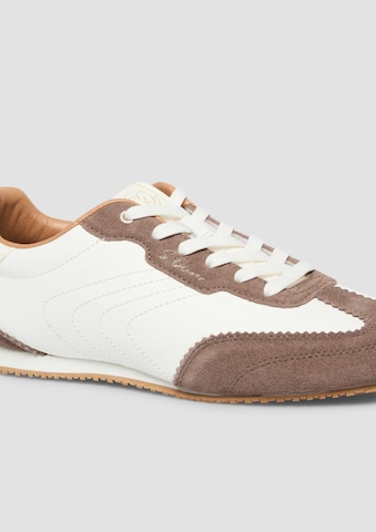 Baskets basses s.Oliver en blanc