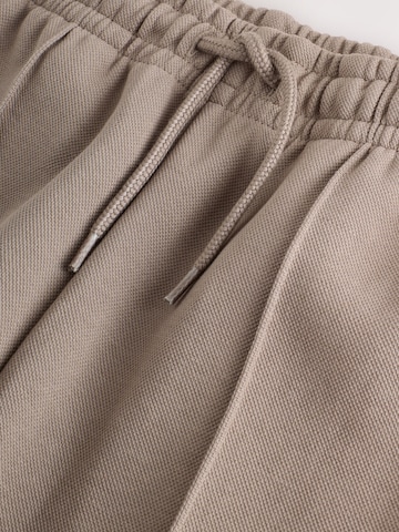 Set Next en marron